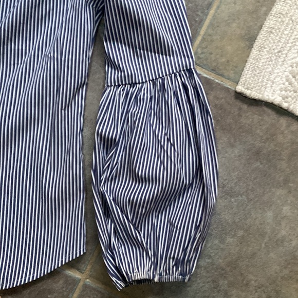 Express Button Front Top with Puff Sleeves - Picture 3 of 5